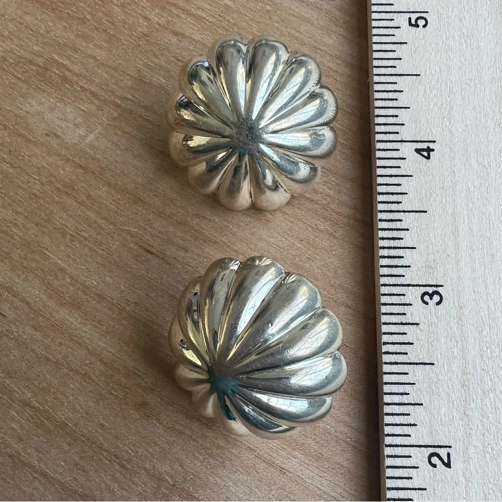 Vintage jondell Puffy 925 Sterling Silver Button Earrings